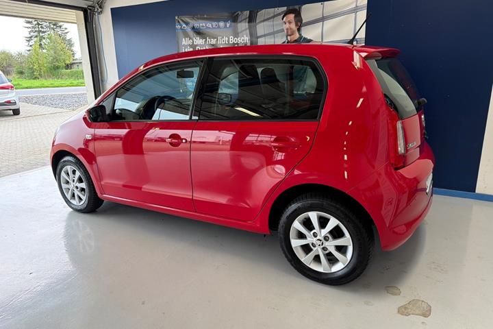 Rød Skoda Citigo fra 2015