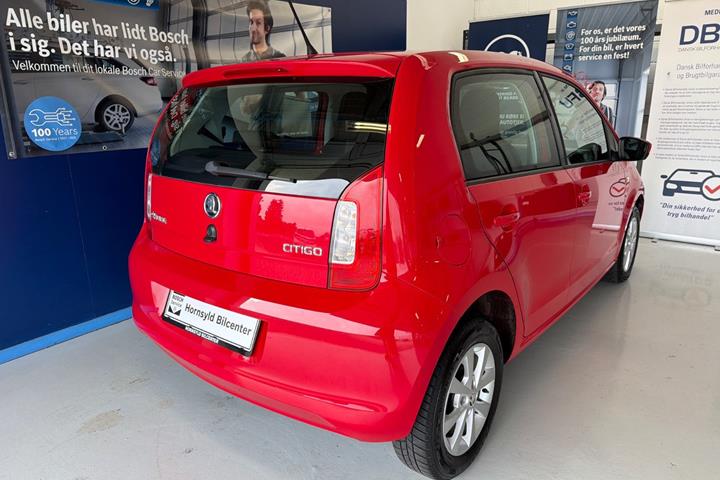 Rød Skoda Citigo fra 2015
