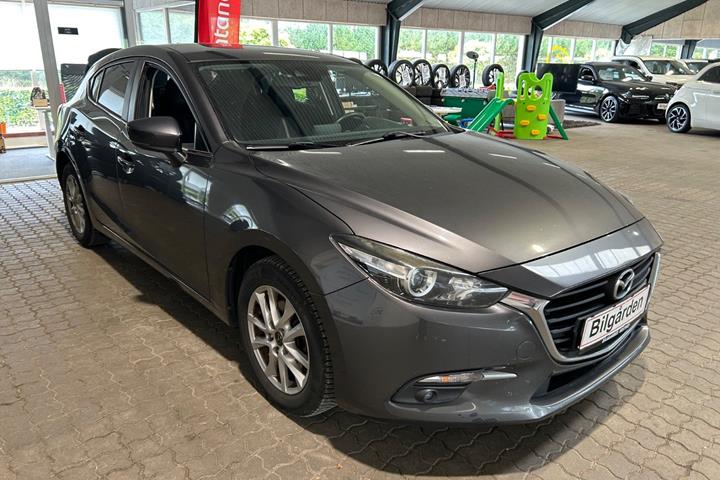 Grå Mazda 3 fra 2017