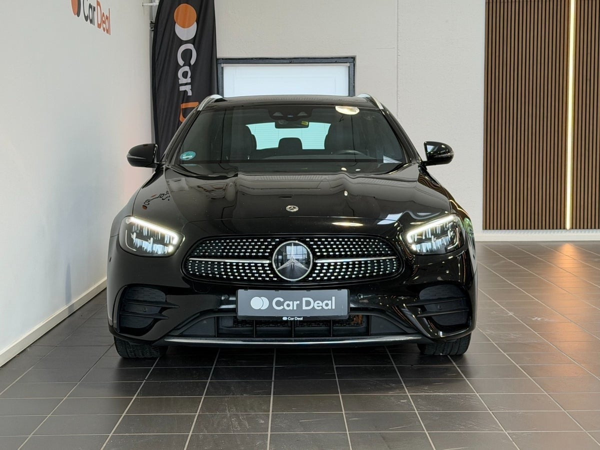 Sort Mercedes E300 e fra 2022