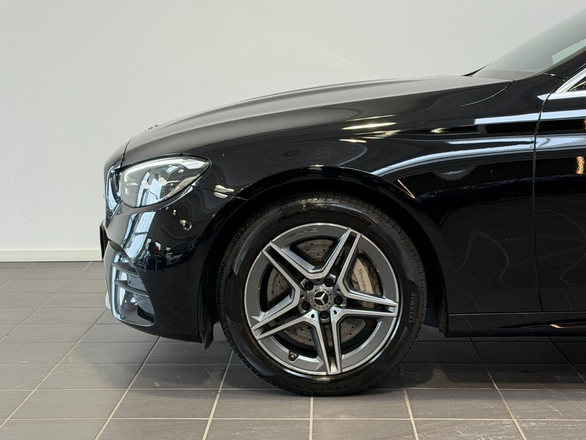 Sort Mercedes E300 e fra 2022