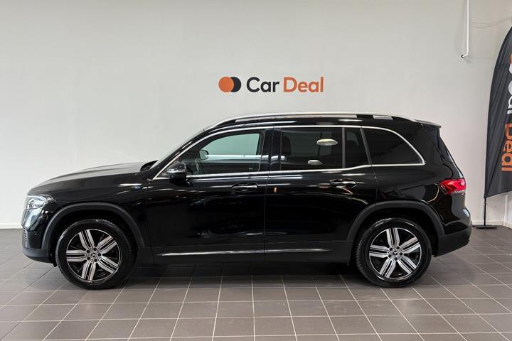 Sort Mercedes EQB300 fra 2023