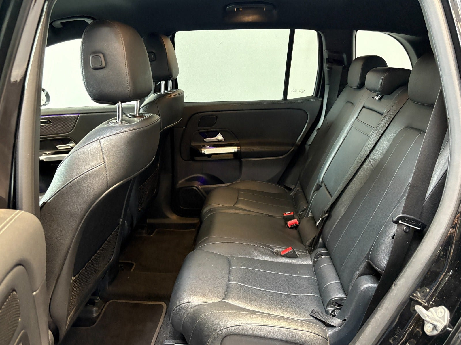 Sort Mercedes EQB300 fra 2023