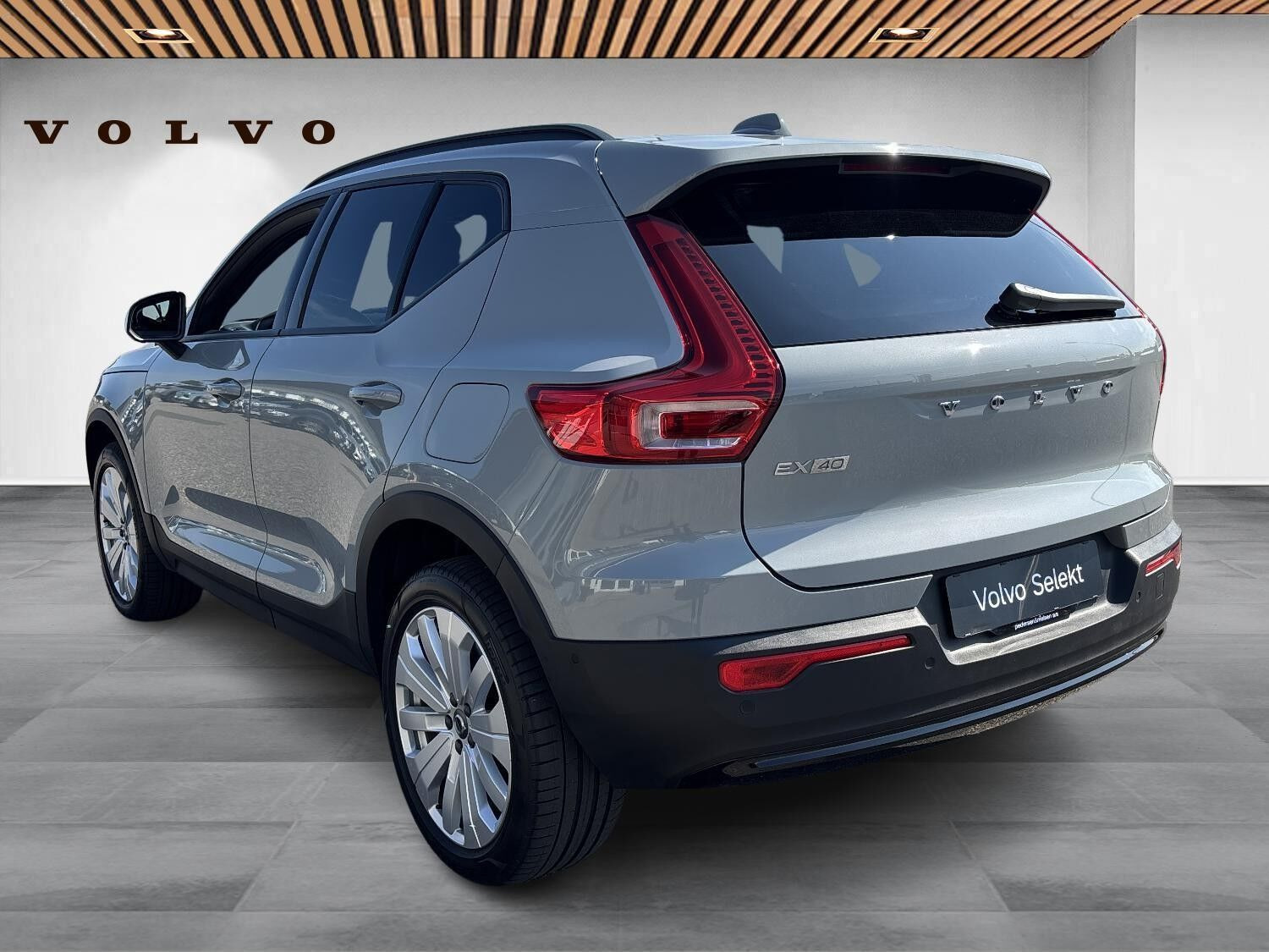 Grå Volvo EX40 fra 2024