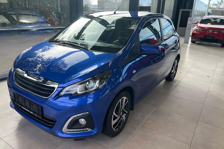 Blå Peugeot 108 fra 2021