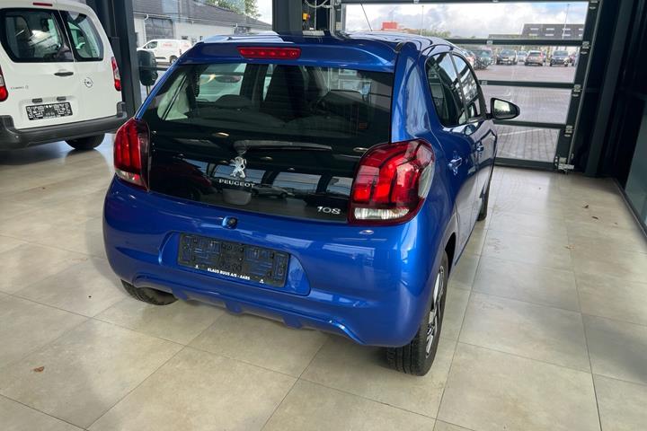 Blå Peugeot 108 fra 2021