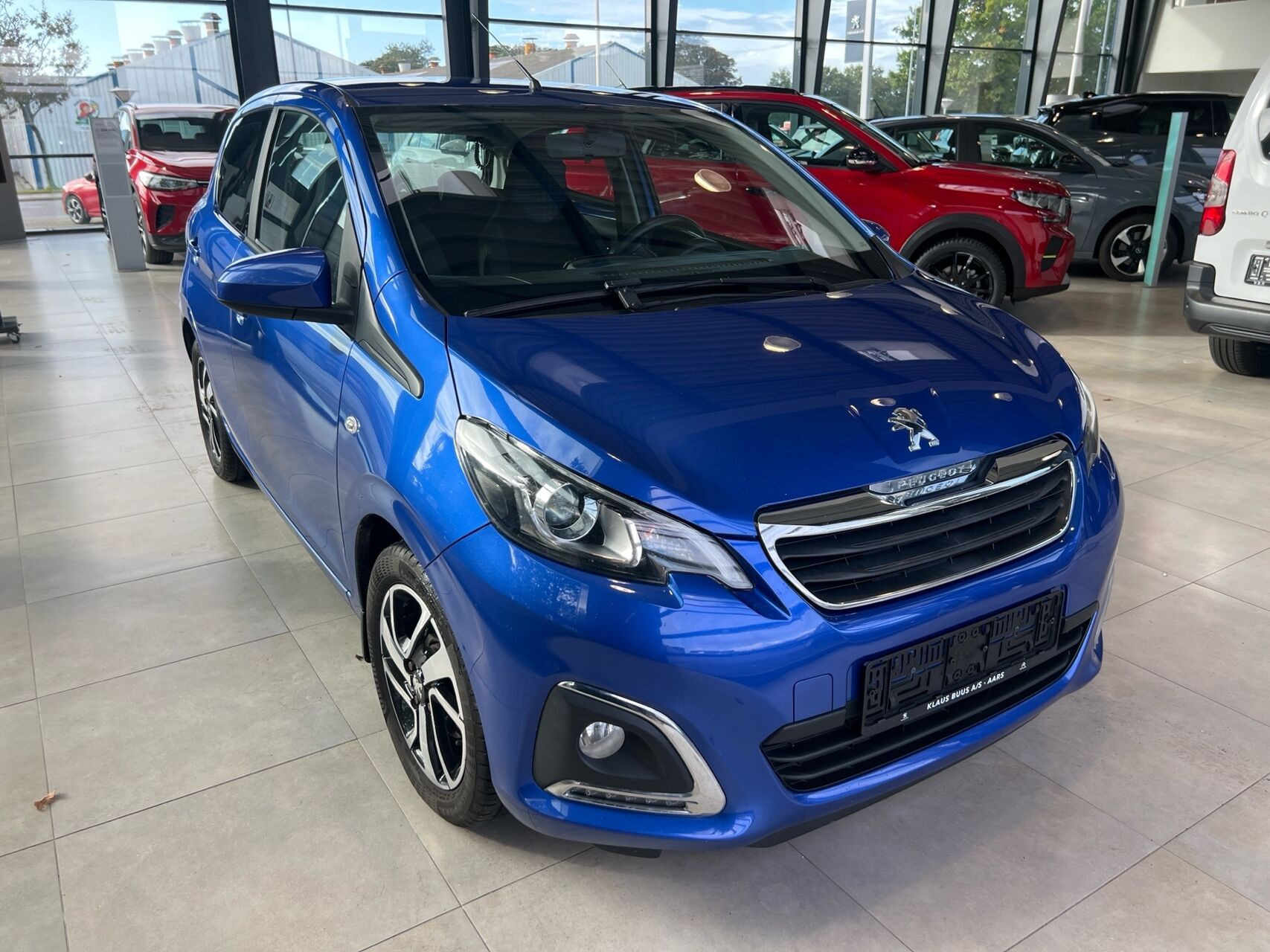 Blå Peugeot 108 fra 2021