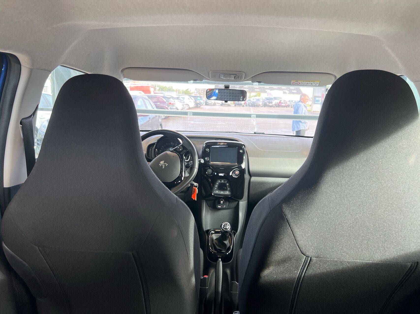Blå Peugeot 108 fra 2021