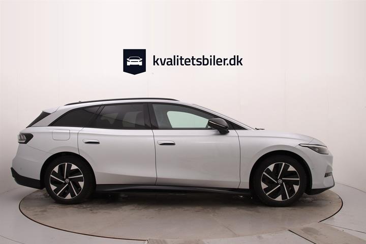 Sølv VW ID.7 fra 2025