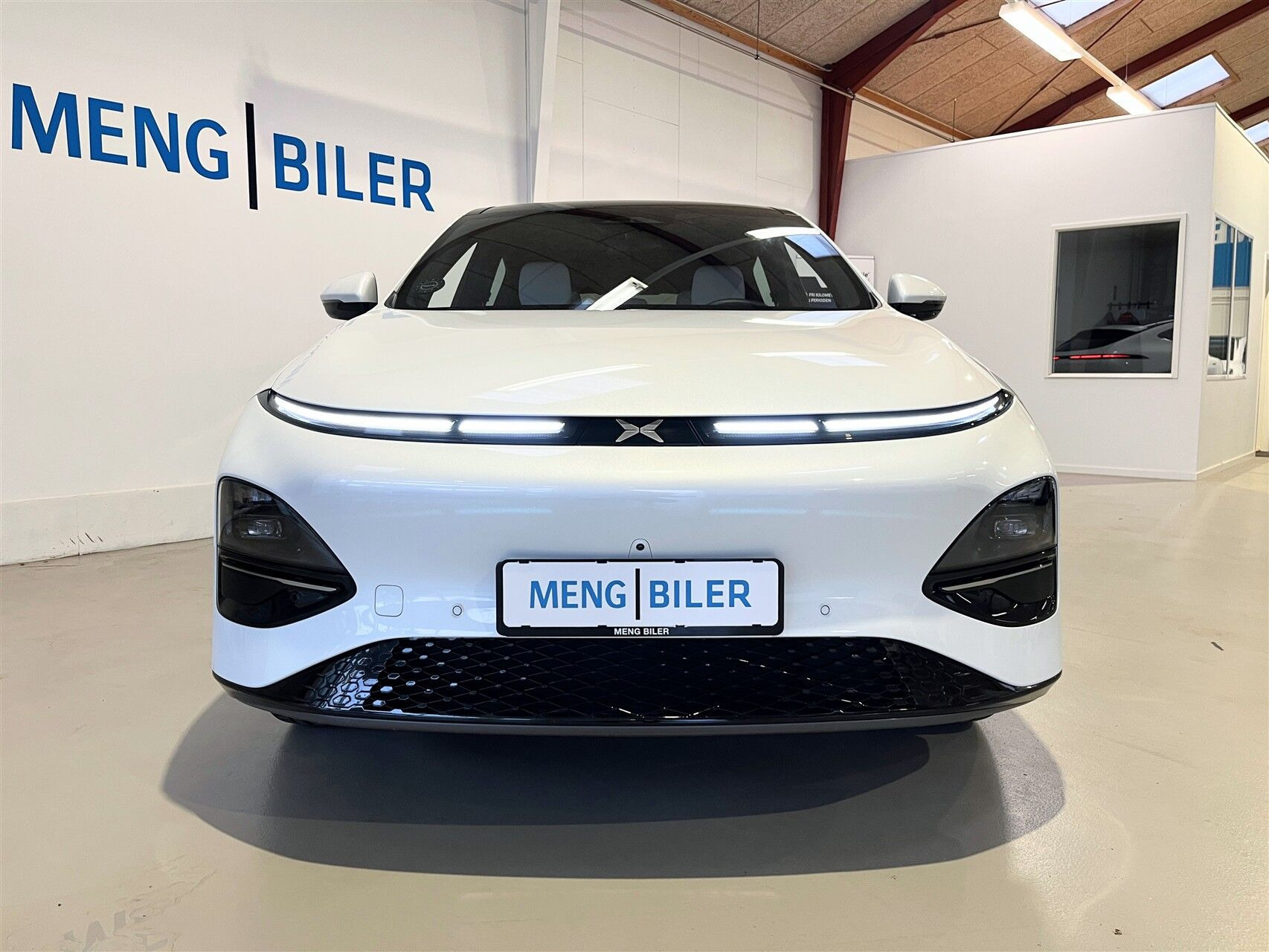 Hvid Xpeng G6 fra 2024