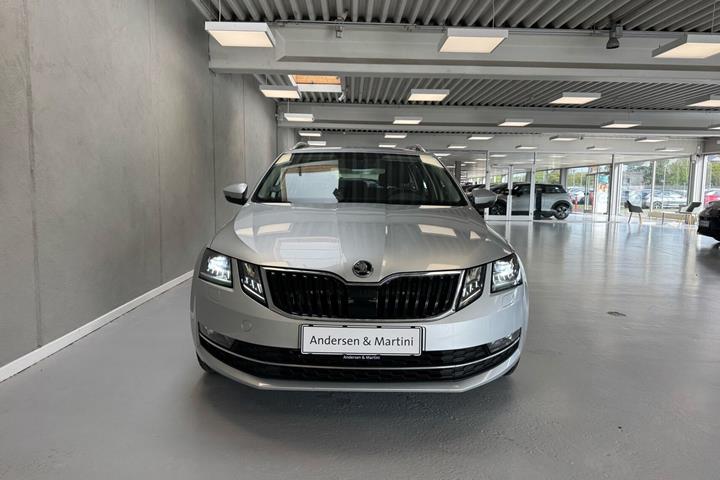 Sølv Skoda Octavia fra 2019