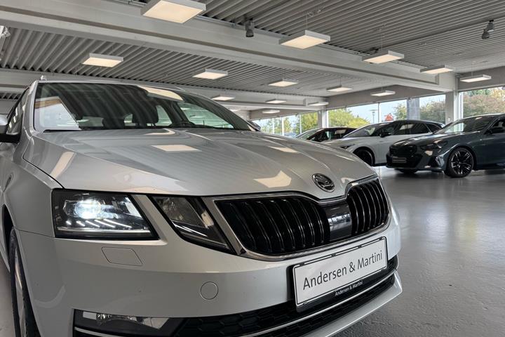 Sølv Skoda Octavia fra 2019