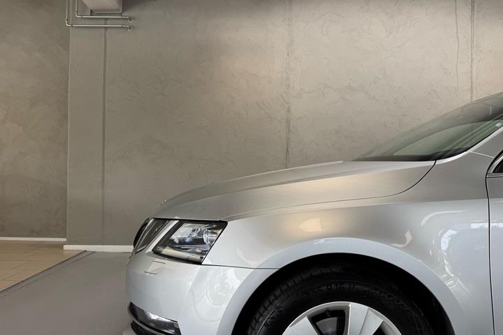 Sølv Skoda Octavia fra 2019