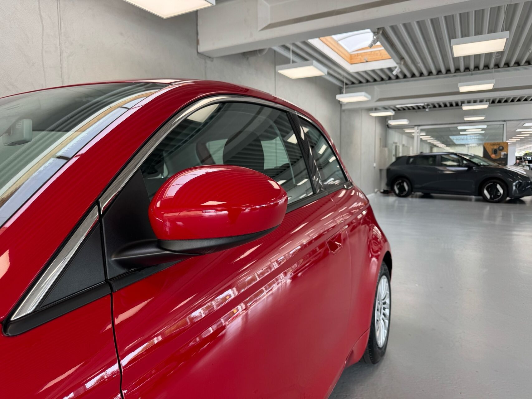 Rød Fiat 500e fra 2023