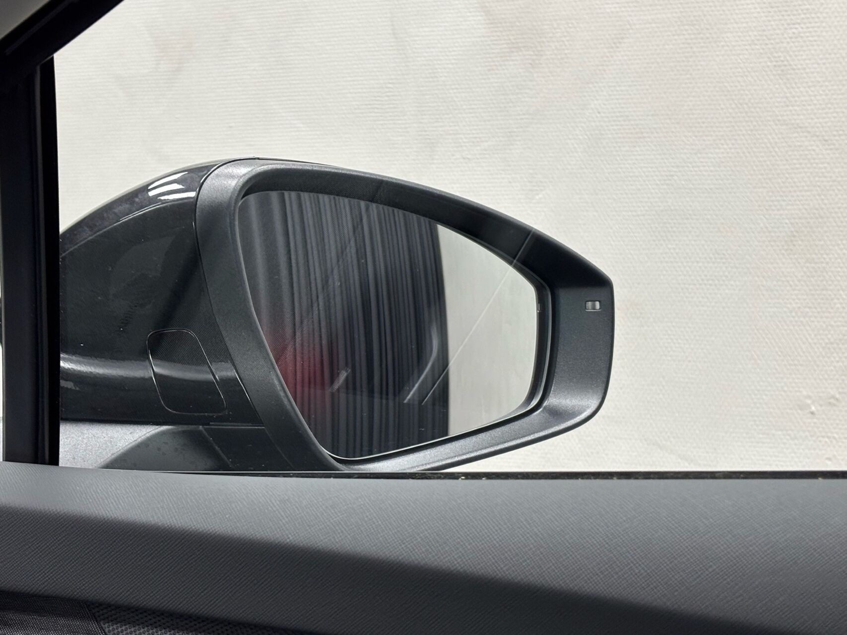 Sort Skoda Enyaq fra 2026