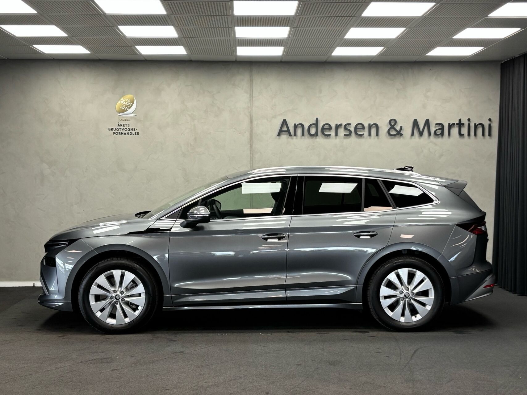 Grå Skoda Enyaq fra 2026