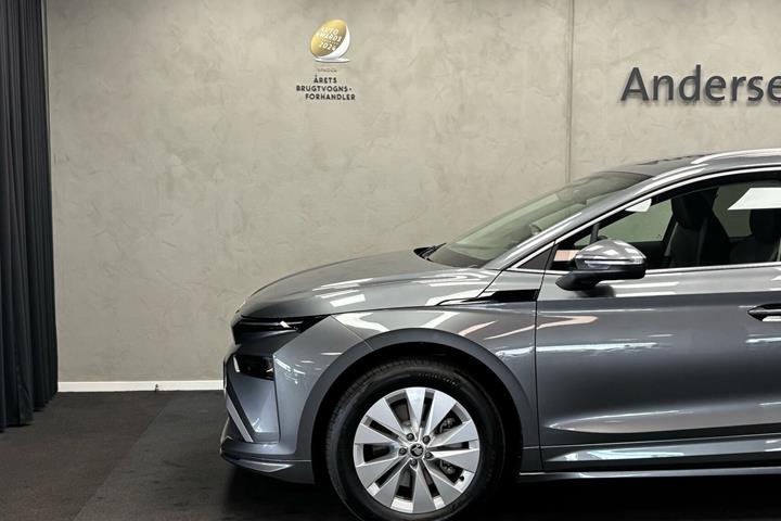 Grå Skoda Enyaq fra 2026