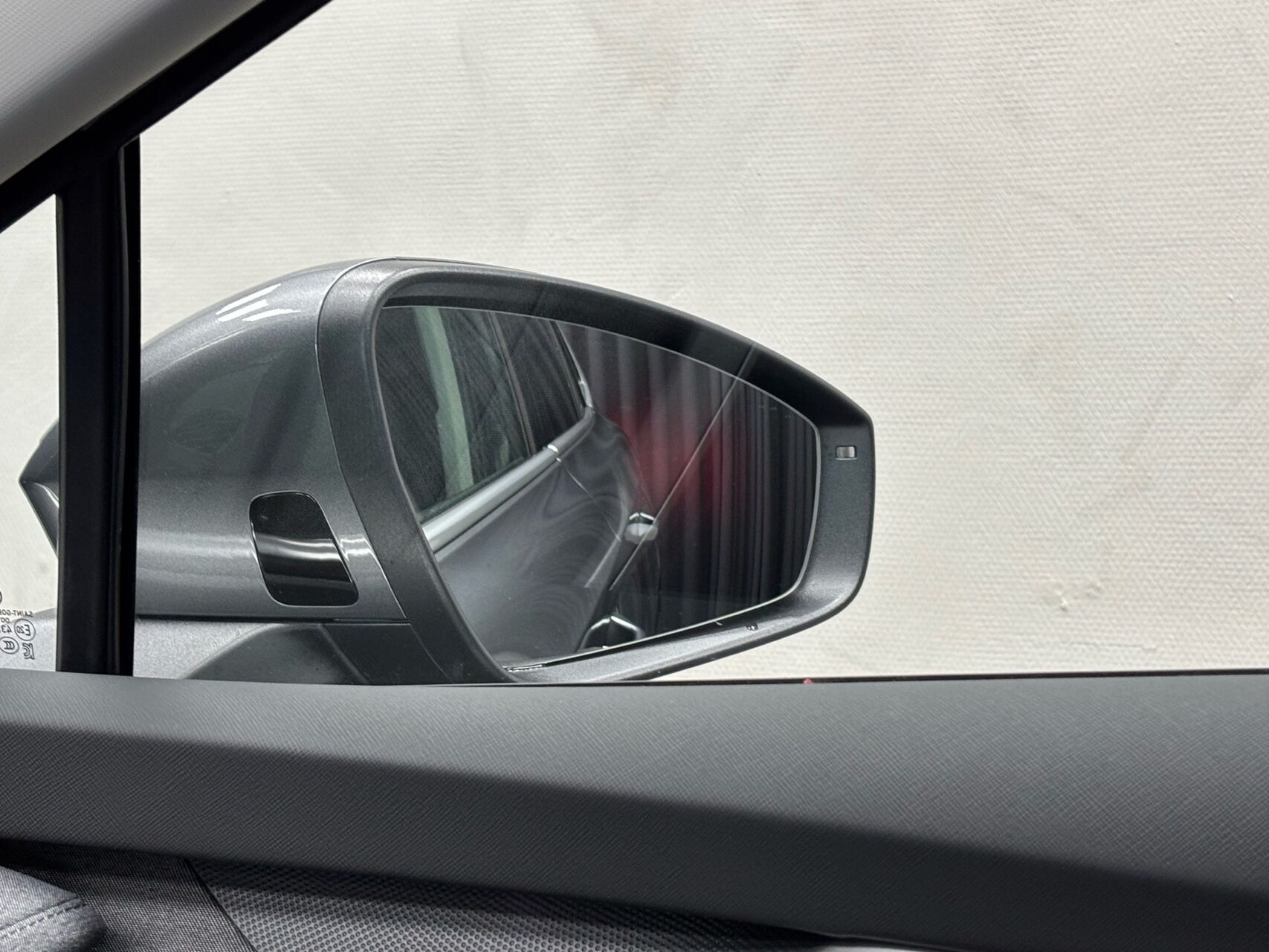 Grå Skoda Enyaq fra 2026