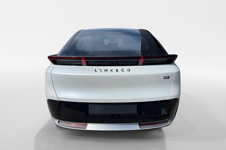 Hvid Lynk & Co 02 fra 2026