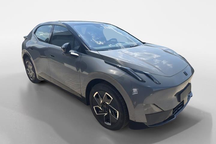 Grå Lynk & Co 02 fra 2026