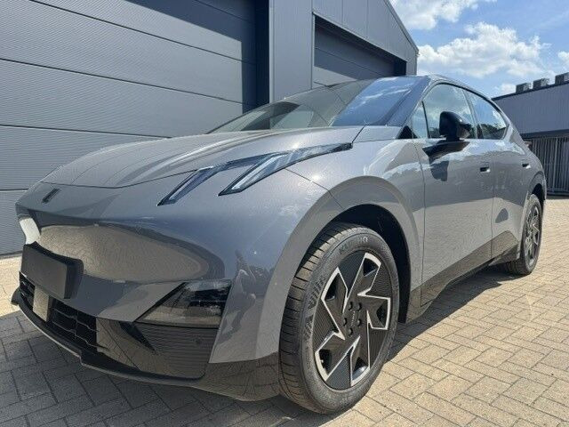 Grå Lynk & Co 02 fra 2026