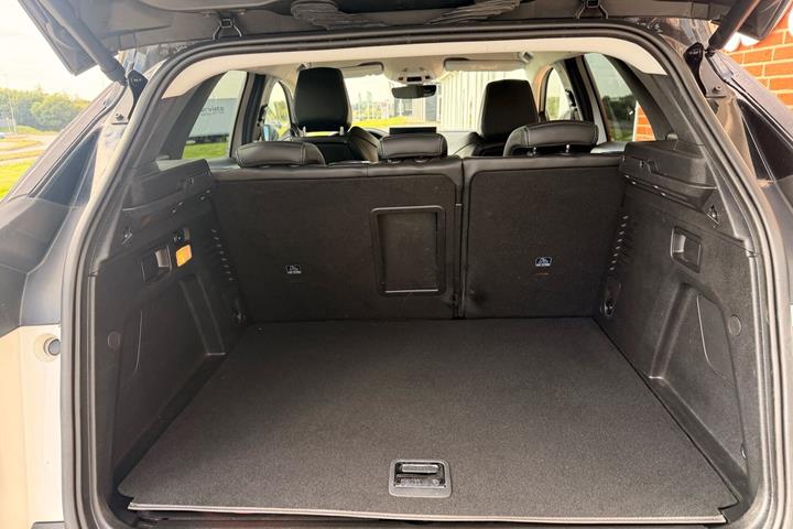 Hvid Peugeot 3008 fra 2021