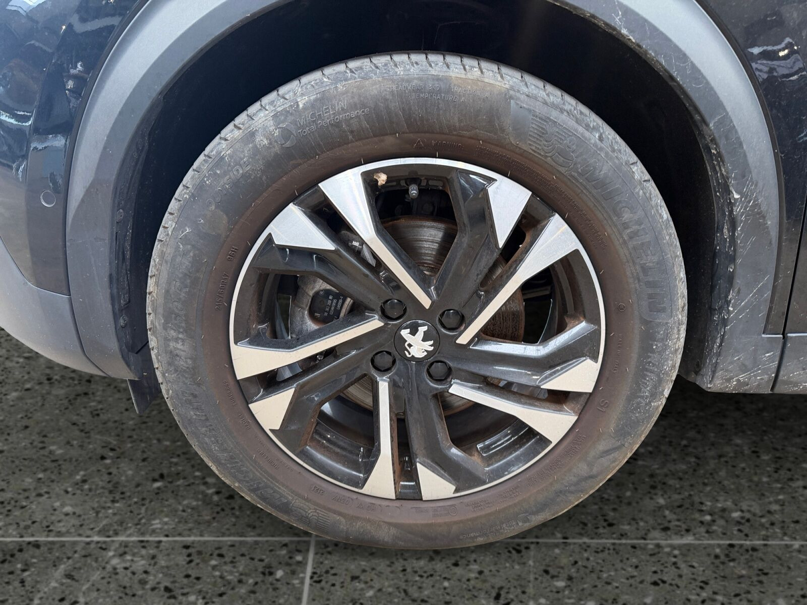 Sort Peugeot e-2008 fra 2022