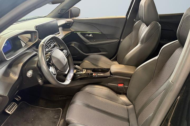 Sort Peugeot e-2008 fra 2022