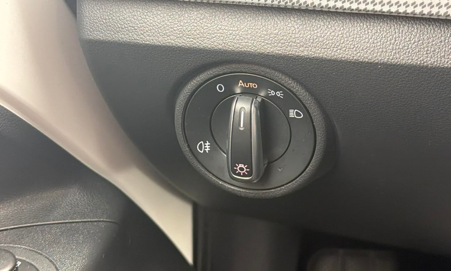 Hvid VW E-UP! fra 2021