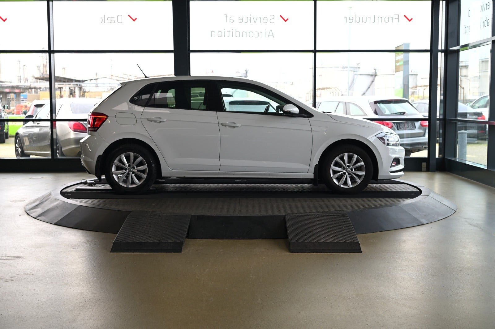 Hvid VW Polo fra 2018