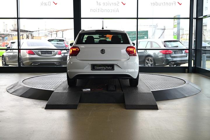 Hvid VW Polo fra 2018