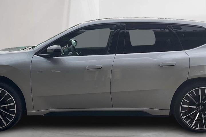 Grå BMW iX3 fra 2026
