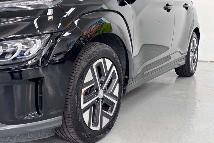 Sort Hyundai Kona fra 2023