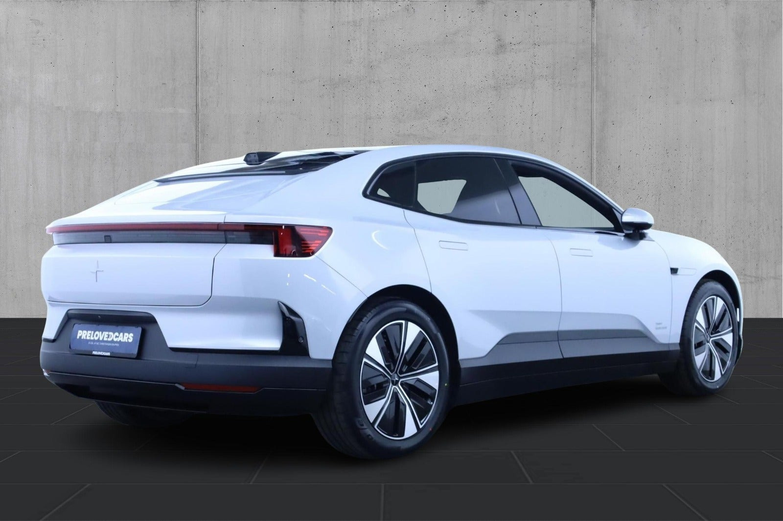 Hvid Polestar 4 fra 2024