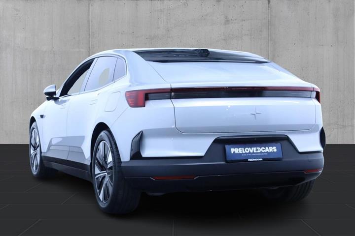 Hvid Polestar 4 fra 2024