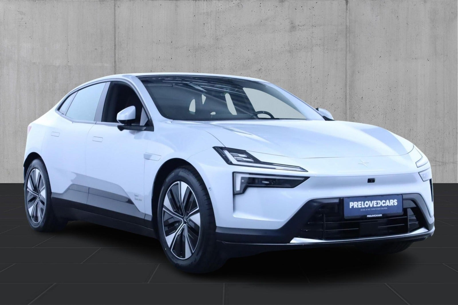 Hvid Polestar 4 fra 2026