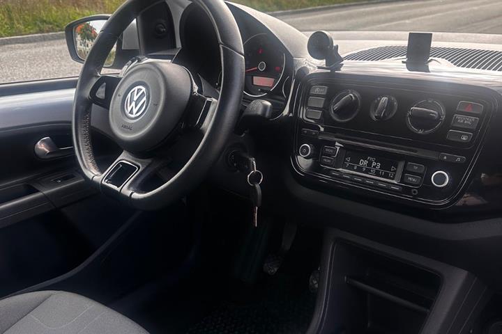 Sølv VW UP! fra 2012