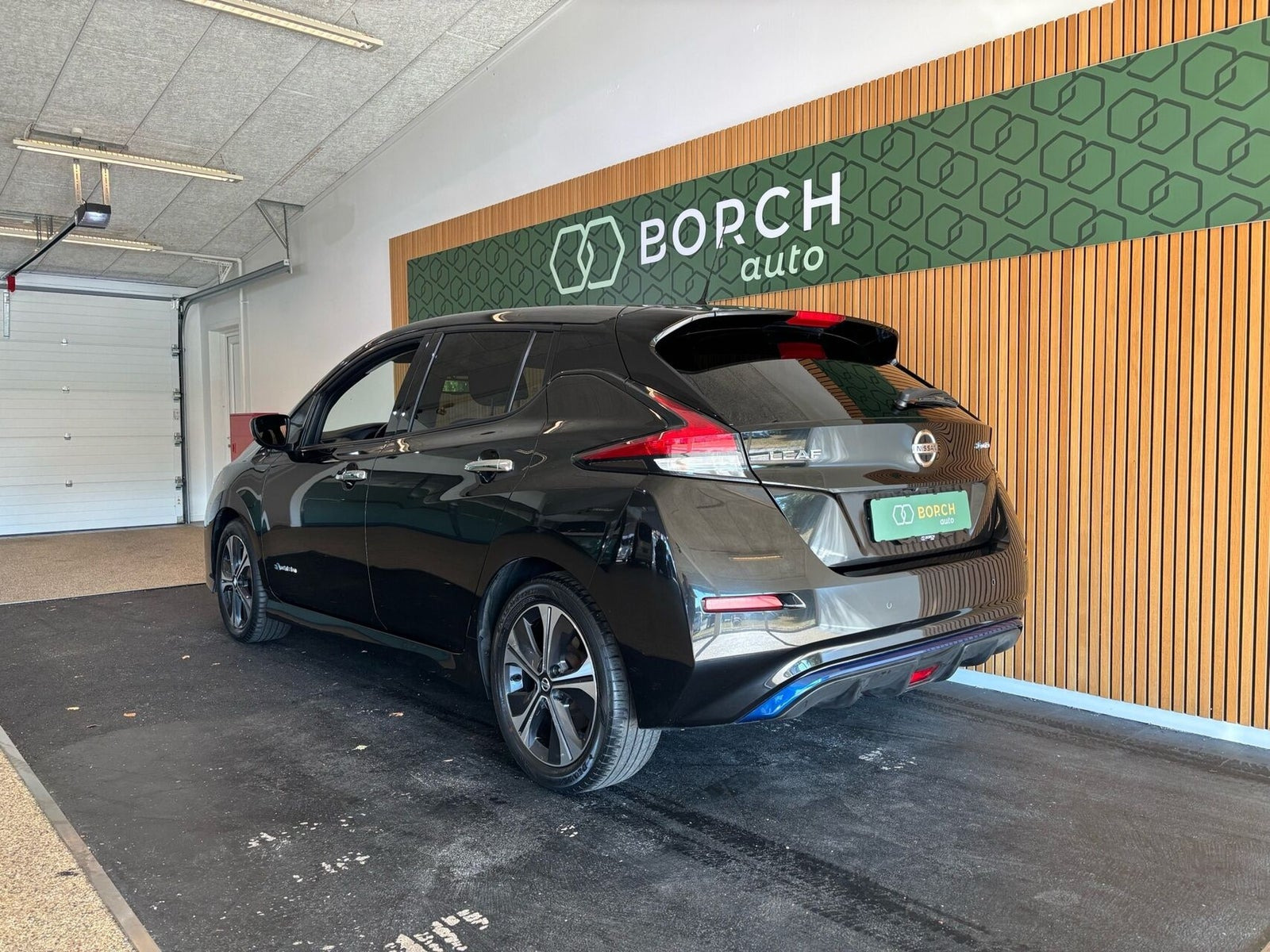 Sort Nissan Leaf fra 2018