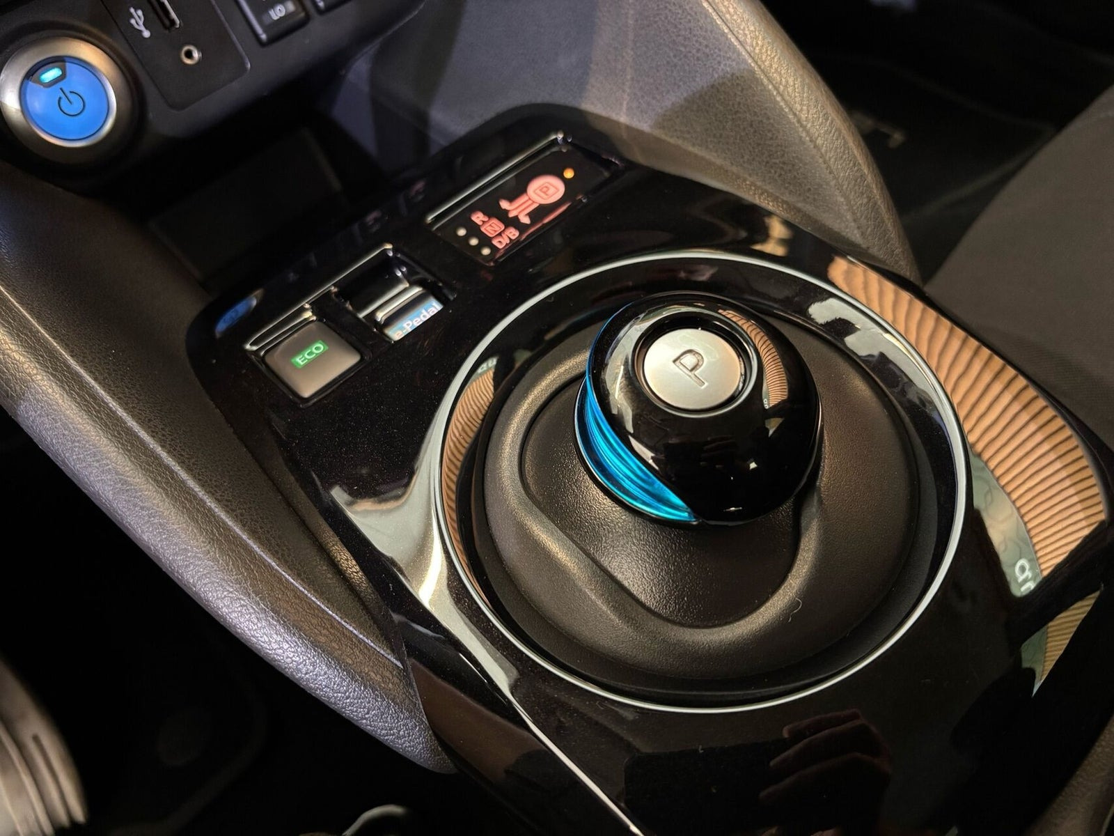 Sort Nissan Leaf fra 2018
