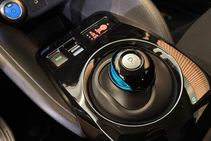 Sort Nissan Leaf fra 2018