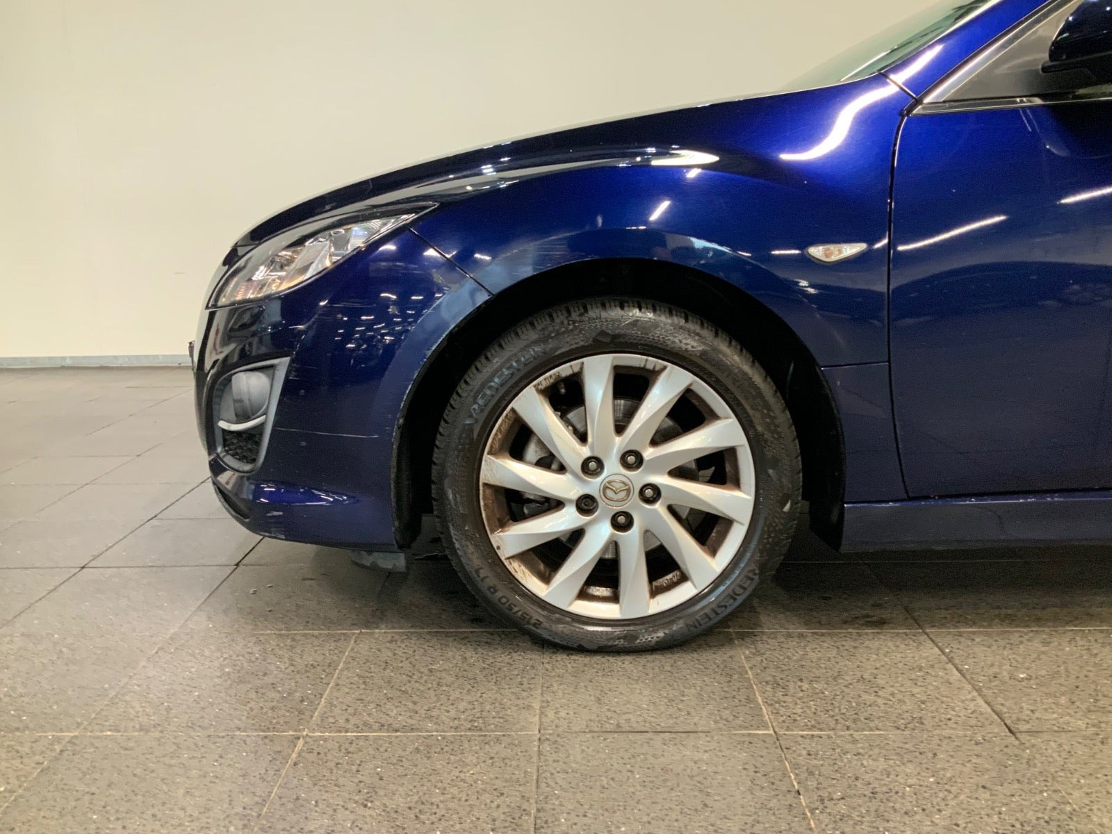 Blå Mazda 6 fra 2010