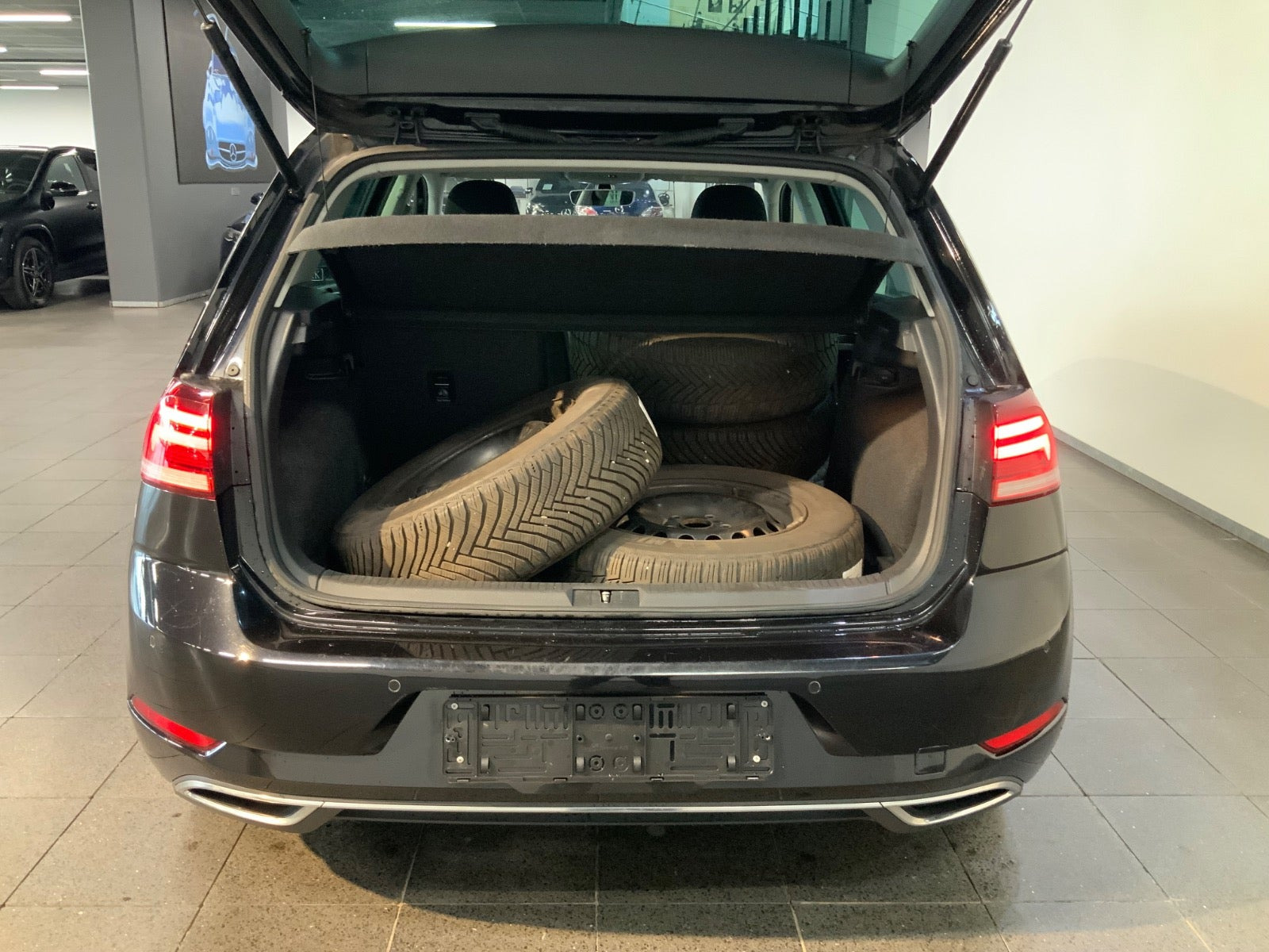 Sort VW Golf VII fra 2019
