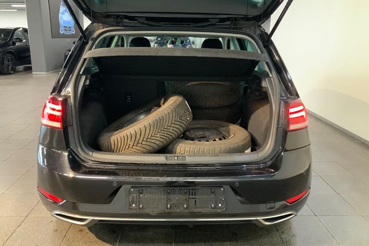 Sort VW Golf VII fra 2019