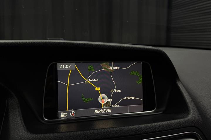 Hvid Mercedes E220 fra 2014