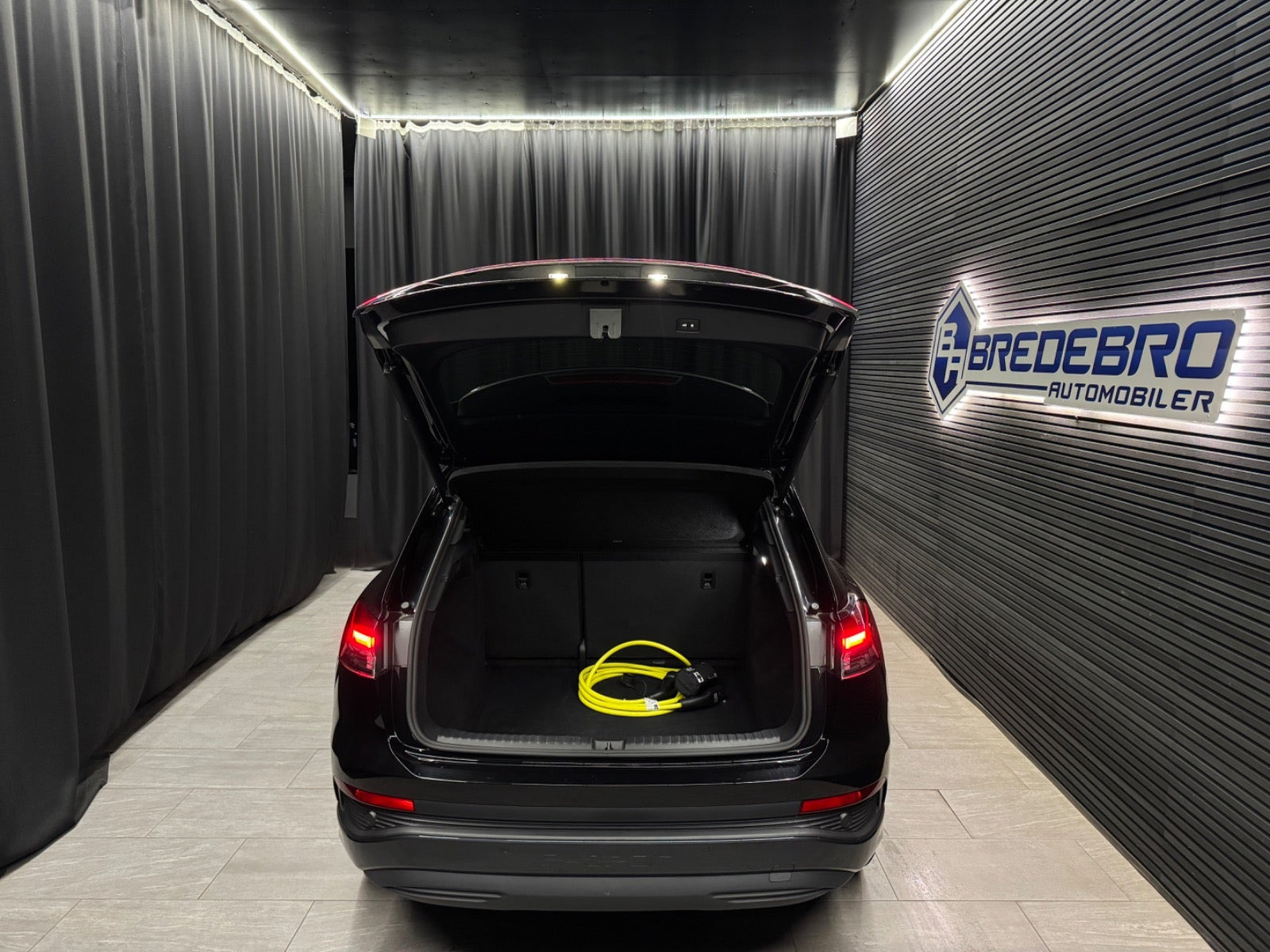 Sort Audi Q4 e-tron fra 2024