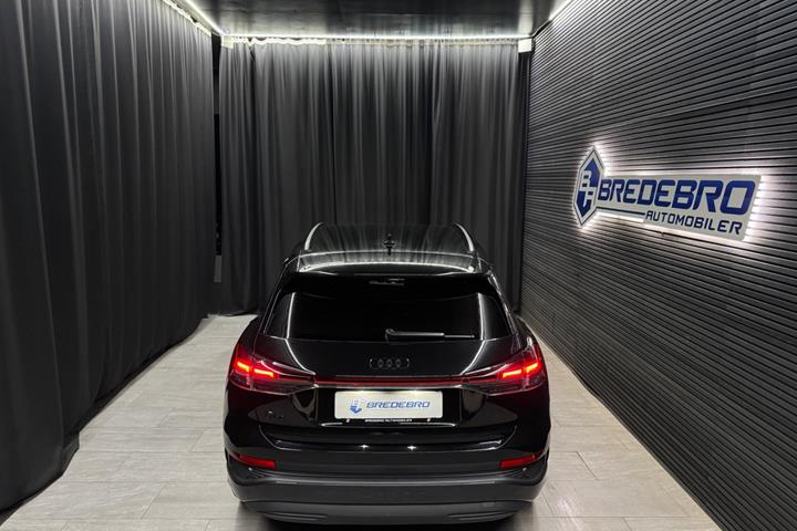 Sort Audi Q4 e-tron fra 2024