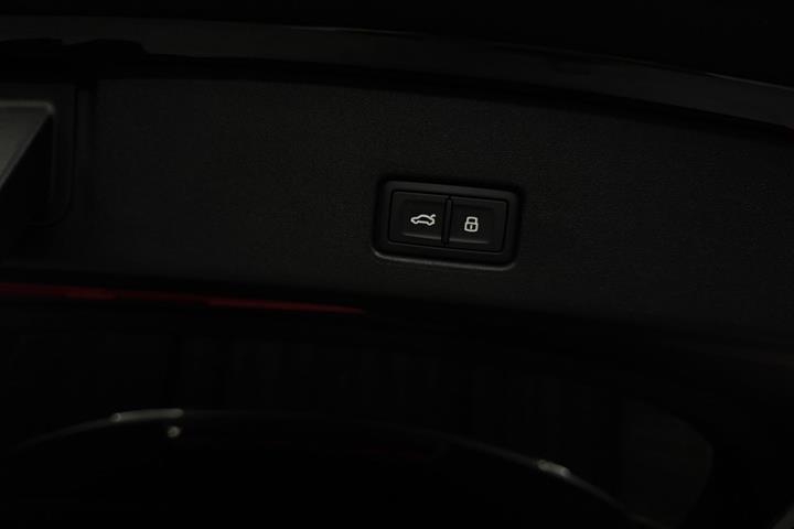 Sort Audi Q4 e-tron fra 2024