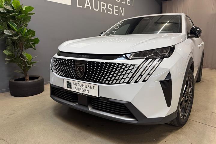 Hvid Peugeot e-3008 fra 2024