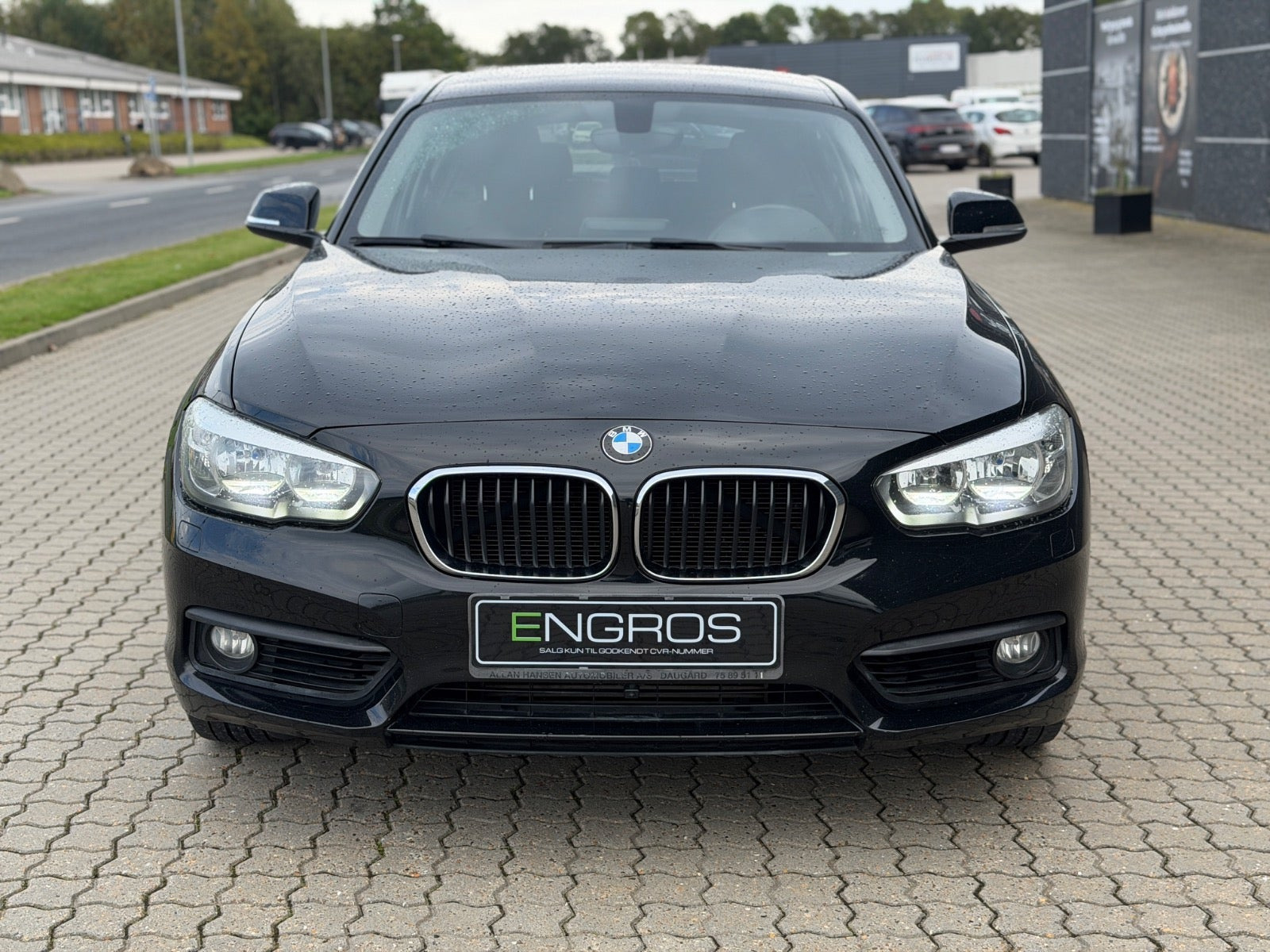Sort BMW 118d fra 2017