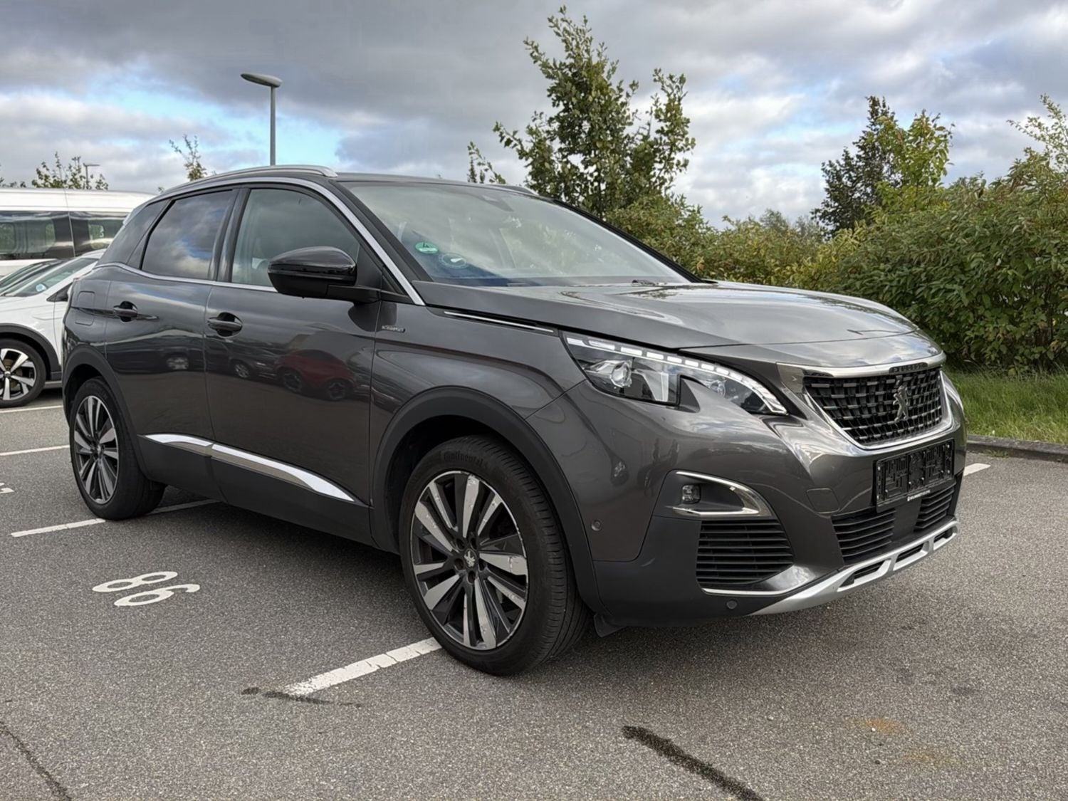 Grå Peugeot 3008 fra 2019
